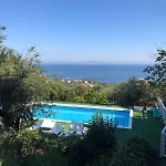 Olive Tree Garden בית הארחה 3*